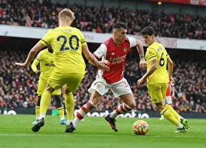 Granit Xhaka Breaks Past Defenders in Arsenal's Victory over Brentford (Arsenal v Brentford, Premier League 2021-22)