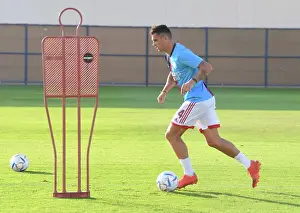 Granit Xhaka Gears Up: Arsenal FC's Training Session Before Arsenal vs AC Milan, Dubai Super Cup 2022-23