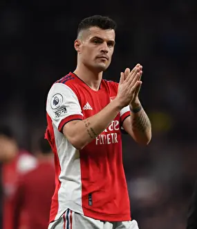 Granit Xhaka's Emotional Applause: Arsenal's Victory at Tottenham Hotspur Stadium (2021-22)