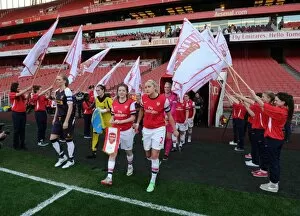 Images Dated 7th May 2013: Guard of Honour. Arsenal Ladies 0: 4 Liverpool LFC. Womens Super League