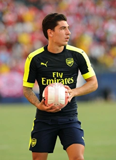 Hector Bellerin in Action: Arsenal vs. Chivas (2016-17)