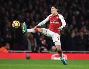 Hector Bellerin in Action: Arsenal vs. Liverpool, Premier League 2017-18