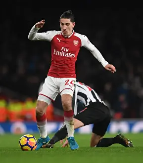 Arsenal V Newcastle United 2017-18 Prints: Hector Bellerin in Action: Arsenal vs Newcastle United, Premier League 2017-18