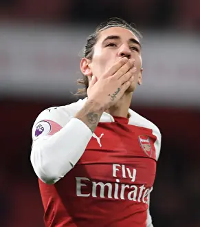 Hector Bellerin: Arsenal FC's Determined Defender Amidst Huddersfield Town Challenge (2018-19)