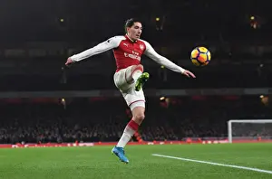 Arsenal V Newcastle United 2017-18 Prints: Hector Bellerin: Arsenal's Defensive Powerhouse in Action Against Newcastle United (2017-18)