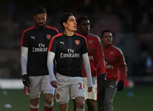 Arsenal V West Bromwich Albion 2016-17 Prints: Hector Bellerin: Arsenal's Ready-to-Go Defender Against West Bromwich Albion (2016-17)