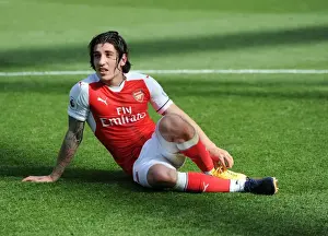 Hector Bellerin: Arsenal's Unyielding Defender Amidst Arsenal vs. Everton Rivalry (2016-17)