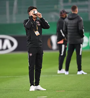Hector Bellerin Gears Up: Arsenal vs Rapid Vienna, UEFA Europa League 2020-21
