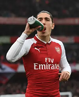 Arsenal V Tottenham Hotspur 2017-18 Prints: Hector Bellerin Prepares for Arsenal-Tottenham Showdown: Premier League 2017-18