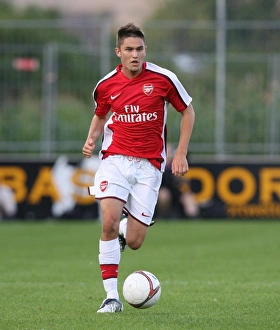 Burgenland XI v Arsenal Gallery: Henri Lansbury (Arsenal)