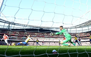 Henrikh Mkhitaryan scores Arsenals 2nd goal