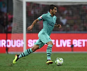 Henrikh Mkhitaryan's Standout Performance: Arsenal Outshines Paris Saint-Germain in 2018 International Champions Cup (Singapore)