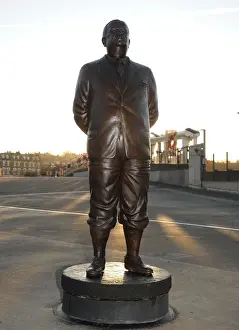 Herbert Chapman's Statue at Emirates Stadium: Arsenal vs Everton, Premier League (2011-12)