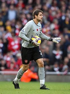 Images Dated 8th November 2008: Heroic Lukasz Fabianski: Arsenal's 2-1 Victory over Manchester United (08/11/08)