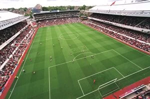 Images Dated 20th September 2005: Highbury. Arsenal 2: 0 Newcastle United. FA Premier League