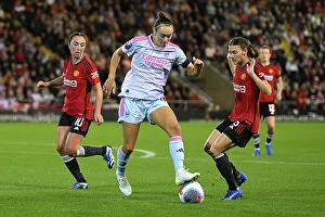 Manchester United Women v Arsenal Women 2023-24 Collection: Intense Battle: Manchester United vs. Arsenal FC in the Barclays Women's Super League