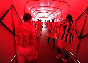 Intense Clash: Arshavin vs. Jara - Arsenal's 2-3 Defeat to West Bromwich Albion in the Premier League