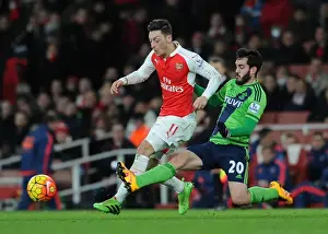 Intense Clash: Ozil vs Juanmi at Emirates Stadium - Arsenal vs Southampton, Premier League 2015-16
