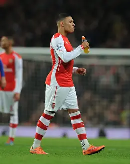 Arsenal V Manchester United 2014-15 Prints: Intense Moment: Oxlade-Chamberlain Fights for Possession against Manchester United (2014-15)