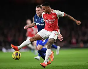 Intense Rivalry: Gabriel Jesus Stands Firm Against Coufal in Arsenal's Battle with West Ham (2023-24)