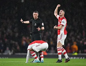 Intense Rivalry: Lacazette and Xhaka's Reaction to Controversial Referee Decision (Arsenal vs Liverpool, 2021-22)