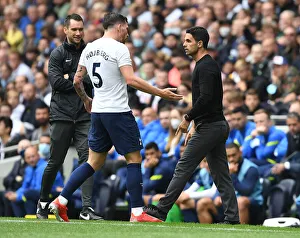 The Intense Rivalry: Mikel Arteta vs. Pierre-Emile Hojbjerg Clash - Arsenal vs. Tottenham, 2021-22 London Derby