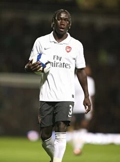 Images Dated 25th October 2009: Intense Rivalry: Sagna's Battle at Upton Park - Arsenal vs. West Ham United (1:1), 2009