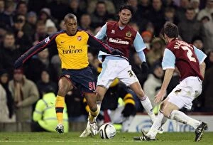Images Dated 2nd December 2008: Jay Simpson (Arsenal) Chris Eagles and Graham Alexander (Burnley)