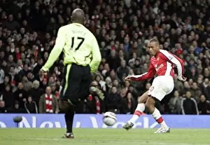 Images Dated 11th November 2008: Jay Simpson scores his and Arsenals 2nd goal