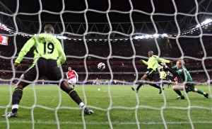 Images Dated 11th November 2008: Jay Simpson scores his and Arsenals 2nd goal past