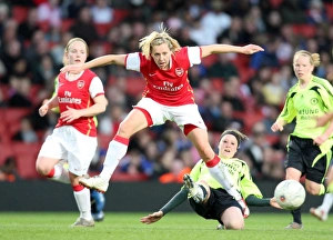 Arsenal Ladies v Chelsea 2007-8 Collection: Jayne Ludlow (Arsenal) Katie Owen (Chelsea)
