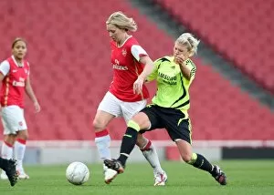 Arsenal Ladies v Chelsea 2007-8 Collection: Jayne Ludlow (Arsenal) Laura Cooper (Chelsea)