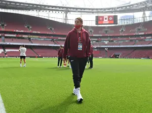 Arsenal Women V Chelsea Women 2021-22 Prints: Jennifer Beattie Gears Up for Arsenal Women vs Chelsea Women Clash at Emirates Stadium
