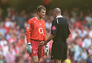 Jens Lehmann (Arsenal) speaks to Referee H Webb. Arsenal 1:2 Chelsea Jens Lehmann (Arsenal) speaks to Referee H Webb. Arsenal 1:2 Chelsea