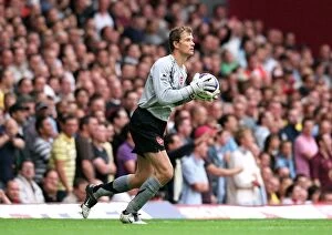 Images Dated 26th September 2005: Jens Lehmann's Perfect Shutout: Arsenal's Victory Over West Ham United, FA Premiership