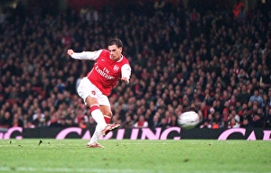 Arsenal v Tottenham Hotspur - Carling Cup 1-2 Final 2nd Leg 2006-07 Gallery: Jeremie Aliadiere scores Arsenals 2nd goal