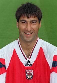 Images Dated 8th April 2005: Jimmy Carter, Arsenal Photocall