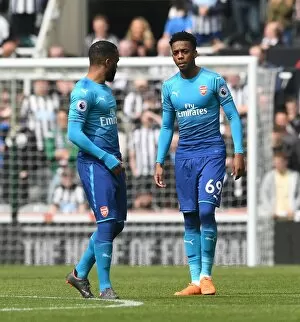 Newcastle United v Arsenal 2017-18 Collection: Joe Willock and Alexandre Lacazette (Arsenal) before the match. Newcastle United 2