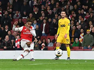 Joe Willock's Hat-Trick: Arsenal's Europa League Victory over Standard Liege