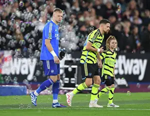 Jorginho and Aaron Ramsdale: Pre-Match Encounter at West Ham United vs Arsenal, Carabao Cup 2023-24