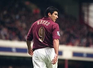 Images Dated 8th November 2005: Jose Reyes (Arsenal). Arsenal 3: 1 Sunderland. FA Premier League