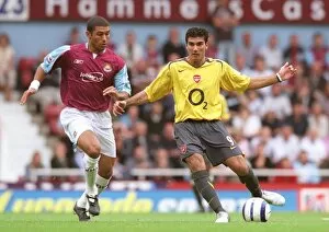 Images Dated 26th September 2005: Jose Reyes (Arsenal) Hayden Mullins (West Ham). West Ham United 0: 0 Arsenal