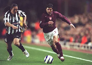 Arsenal v Juventus 2005-6 Gallery: Jose Reyes (Arsenal) Mauro Camoranesi (Juve). Arsenal 2: 0 Juventus