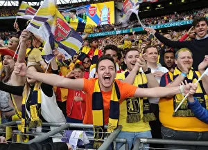 Jubilant Arsenal Fans Celebrate FA Cup Victory: Arsenal 4-0 Aston Villa (2015)