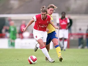 Julie Fleeting (Arsenal) Catherine Pske-Sorensen (Brondby)