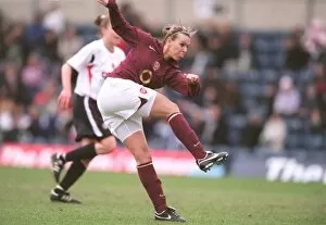 Images Dated 5th May 2006: Julie Fleeting scores Arsenals 1st goal. Arsenal Ladies 1: 2 Charlton Athletic