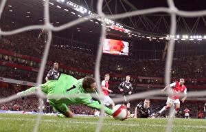 Images Dated 17th April 2007: Julio Baptista scores Arsenals 3rd goal past Andreas Isaksson (Man City)