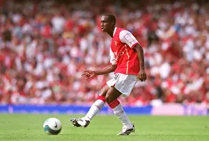 Justin Hoyte in Action: Arsenal's 2-1 Victory Over Inter Milan, Emirates Cup 2007