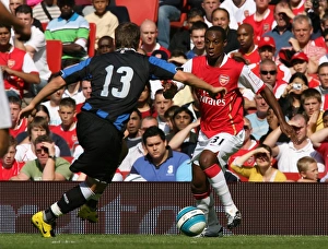 Hoyte Justin Collection: Justin Hoyte (Arsenal) Attilo Filkor (Inter)