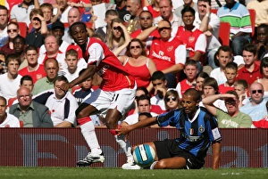 Hoyte Justin Collection: Justin Hoyte (Arsenal) Cesar (Inter)